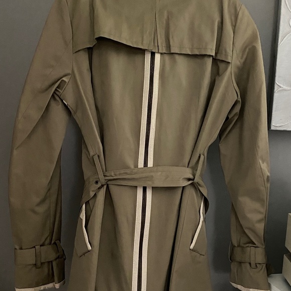 Sam Edelman  size M  olive green color cream leather trim - Picture 2 of 2